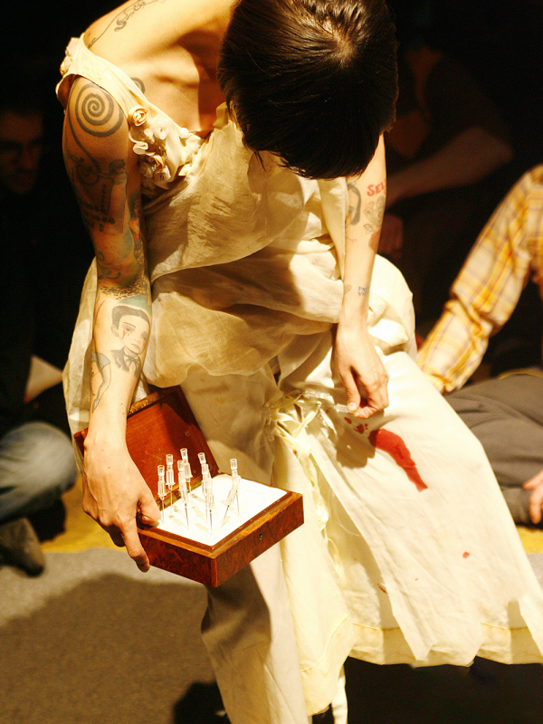 6teen Stitches. Performance at donau festival. Krems, 2008 (photo: Florian Wieser)